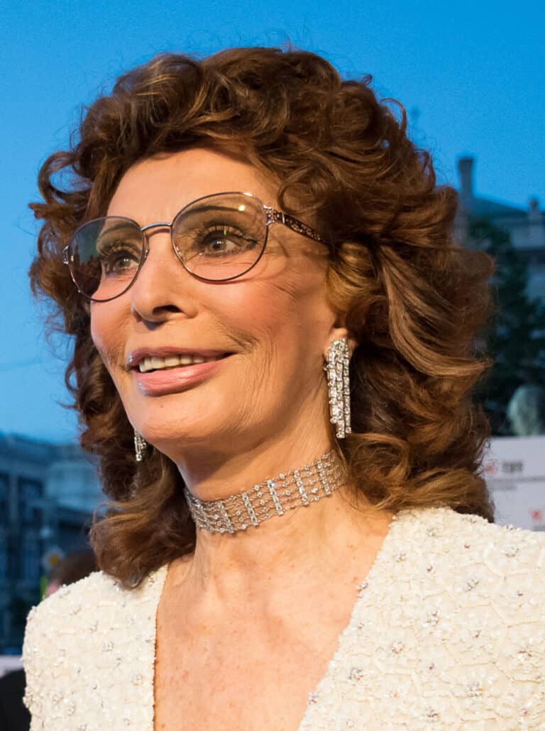 Sophia Loren - Famous Singer