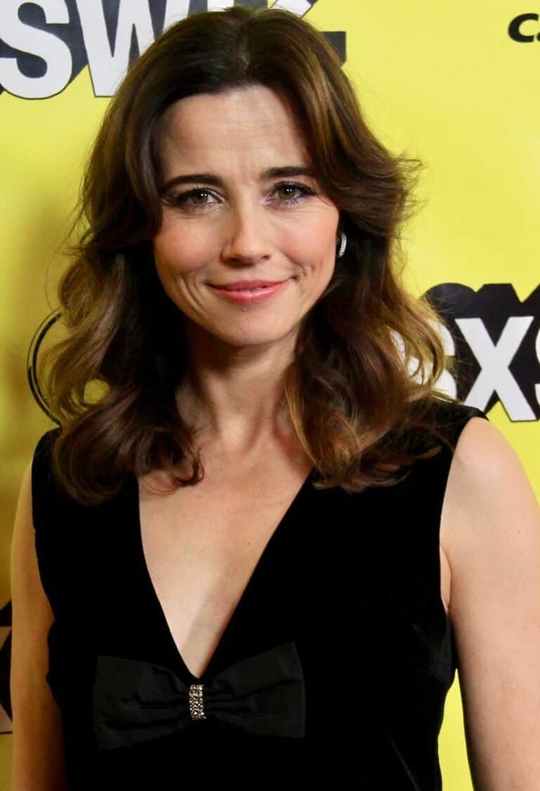 Linda Cardellini - Famous Voice Actor