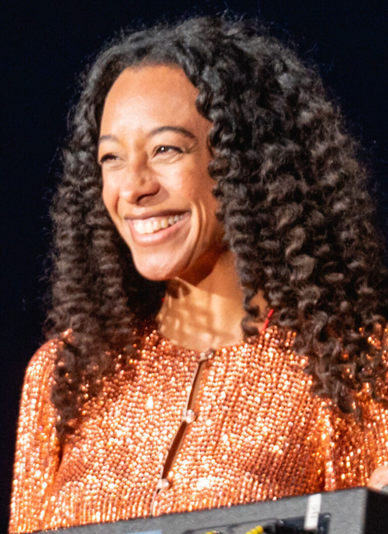 Corinne Bailey Rae - Famous Singer-Songwriter