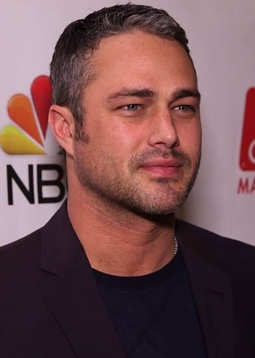 Taylor Kinney Net Worth, spouse, young children, awards, movies