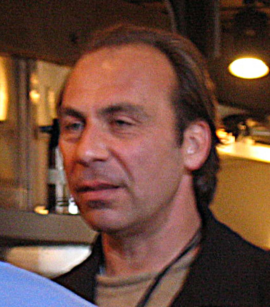 Taylor Negron - Famous Actor