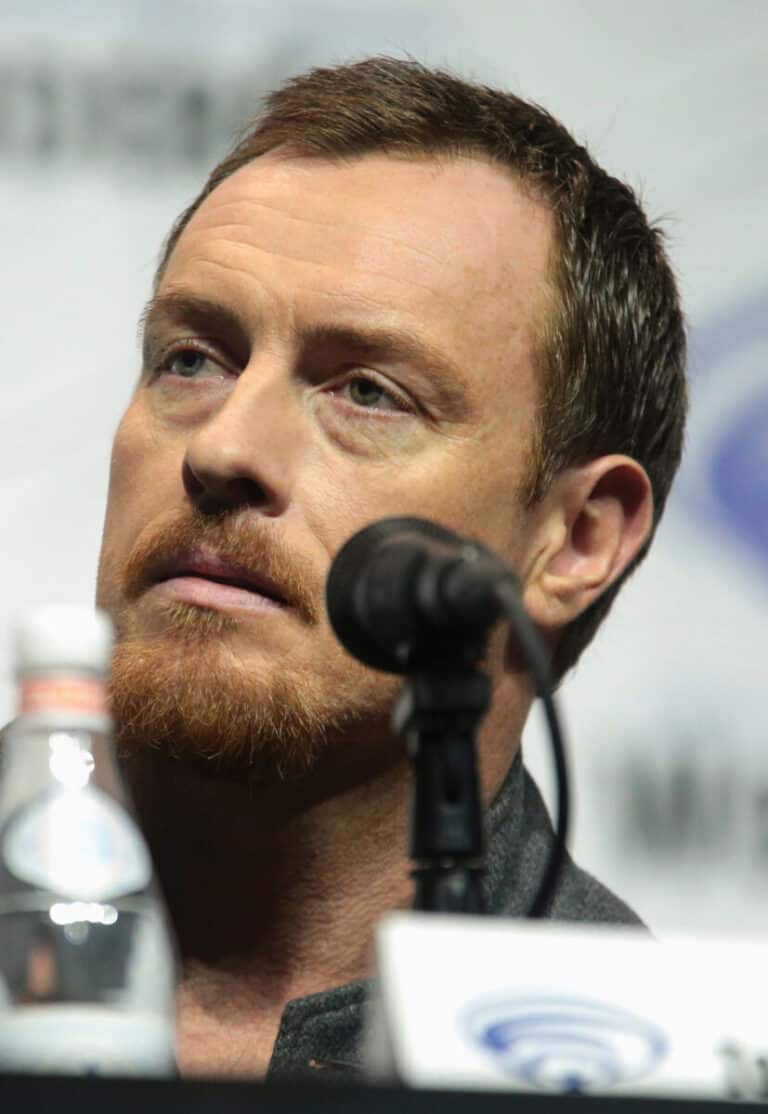 Toby Stephens - Famous Voice Actor