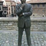 Ken Follett - Famous Novelist