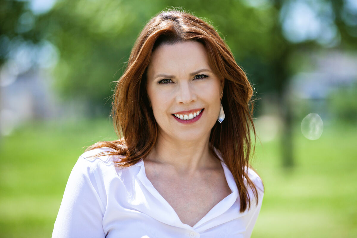 Annie Duke net worth in Sports & Athletes category