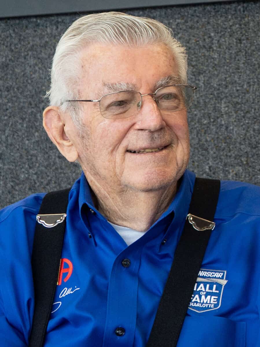 Bobby Allison net worth in Racing category