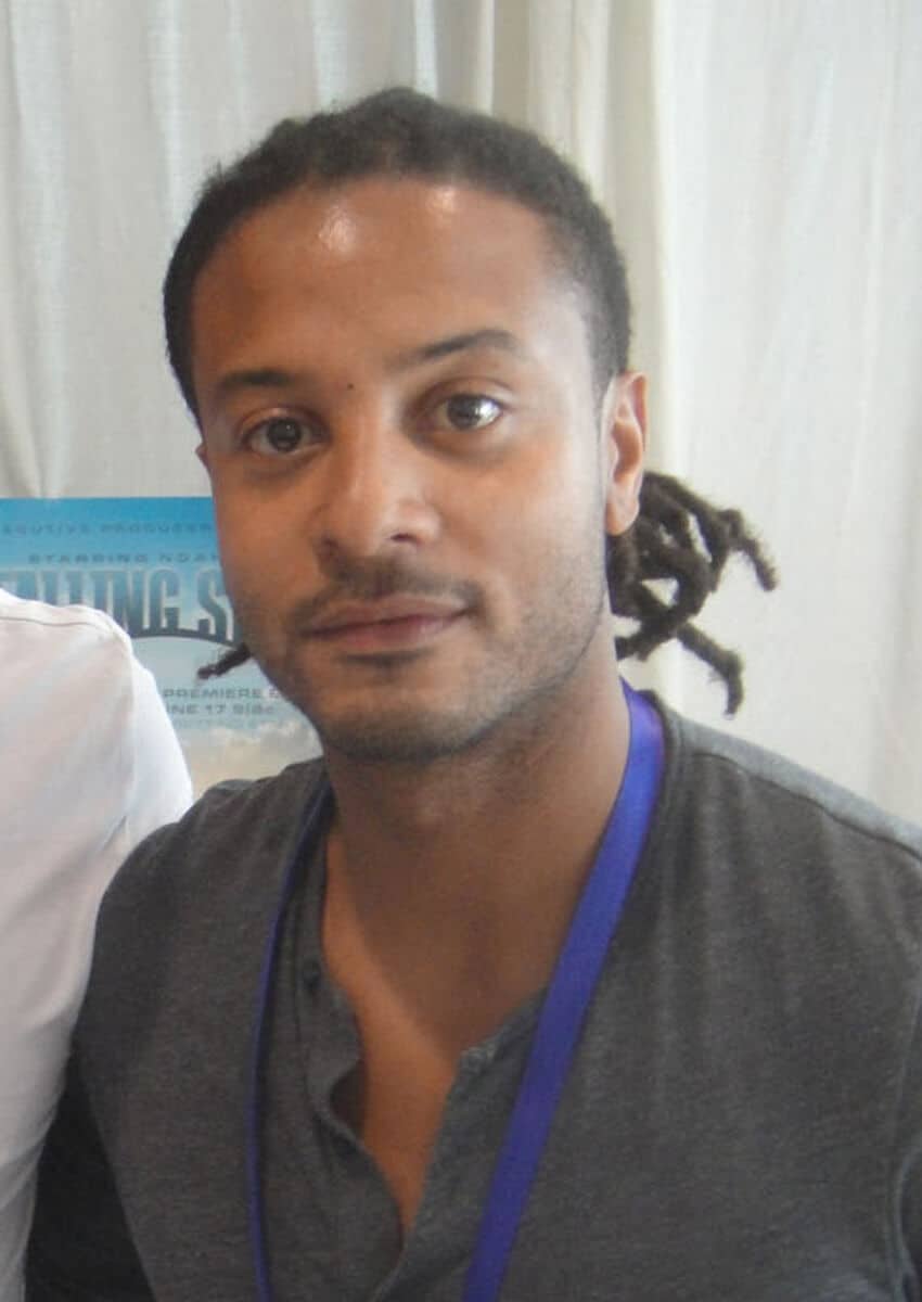 Brandon Jay McLaren - Famous Actor