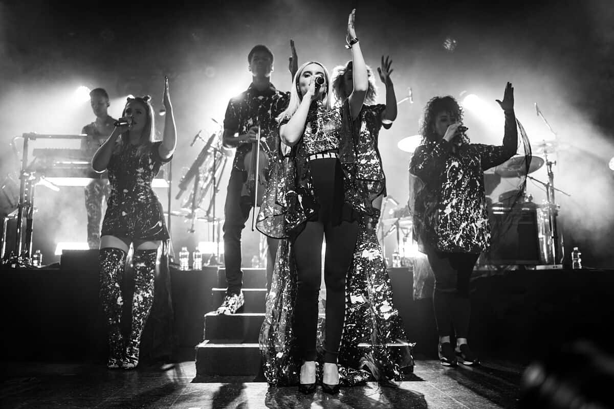 Clean Bandit - Famous DJ