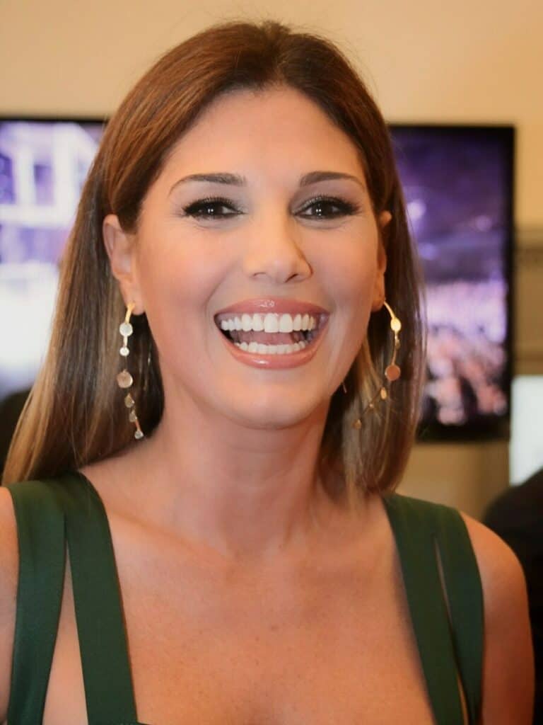 Daisy Fuentes - Famous Presenter