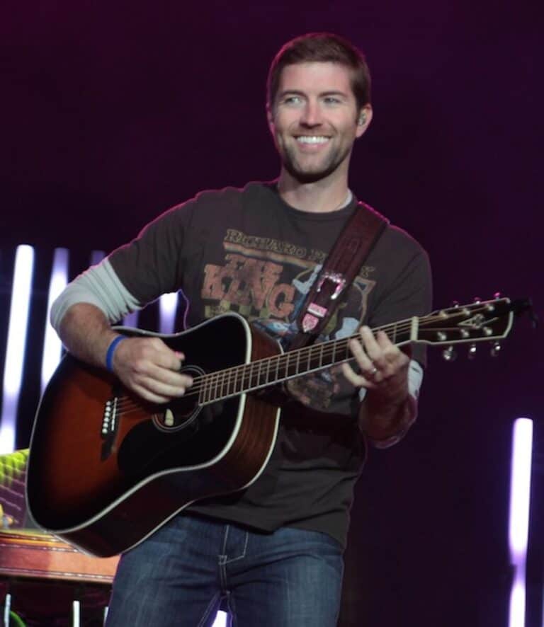 Josh Turner Net Worth, spouse, young children, awards, movies Famous