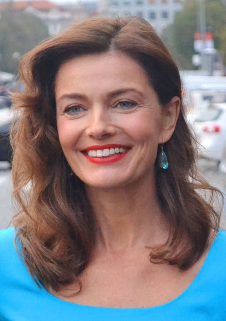 Paulina Porizkova Net Worth, spouse, young children, awards, movies ...