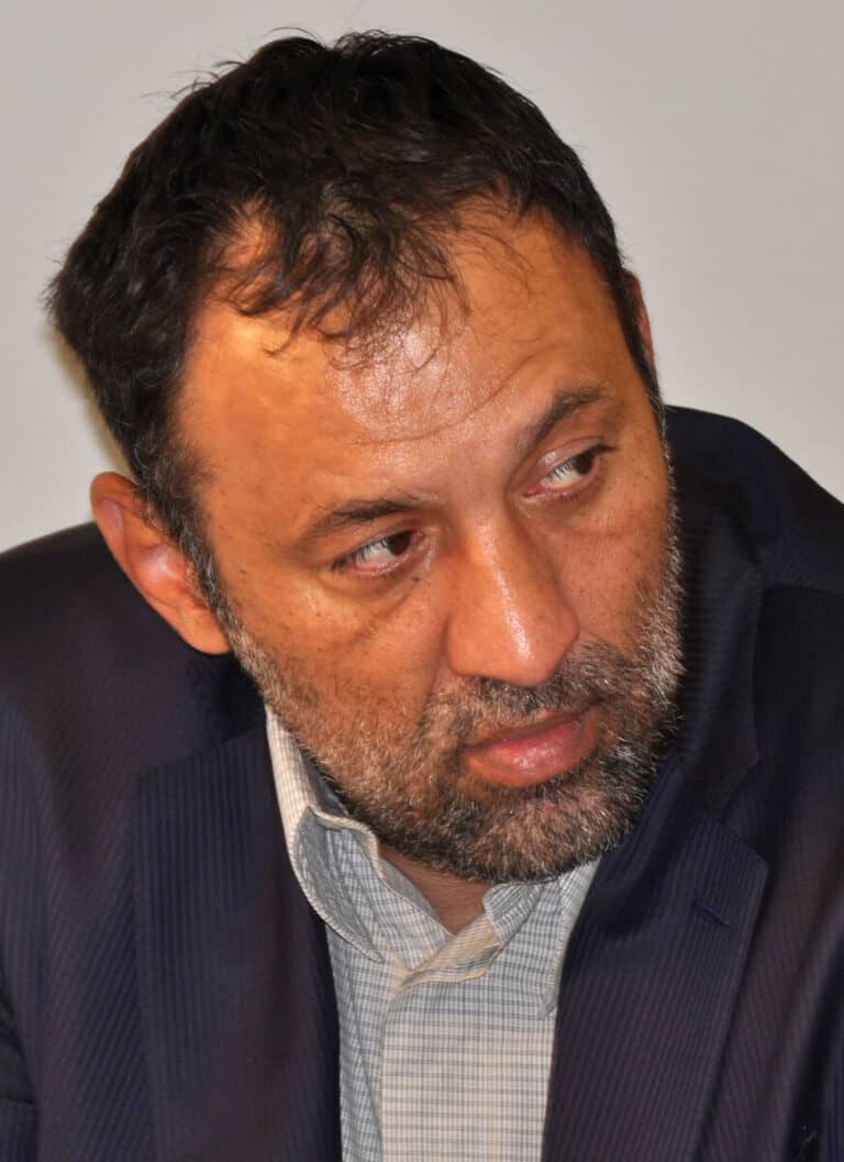 Vlade Divac - Famous Basketball Player
