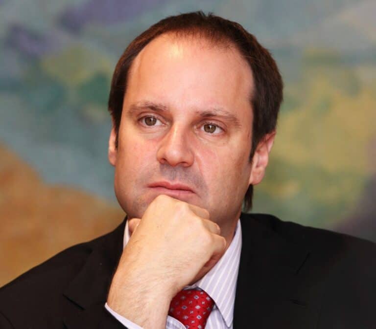 Jeffrey Skoll - Famous Engineer