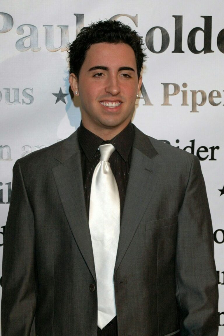 Colby O'Donis - Famous Singer-Songwriter
