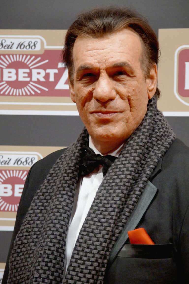 Robert Davi - Famous Film Director