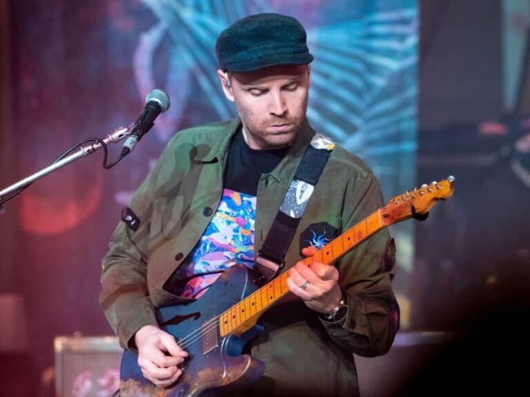 Jonny Buckland - Famous Multi-Instrumentalist