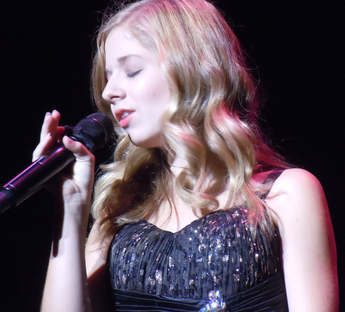 Jackie Evancho - Famous Singer