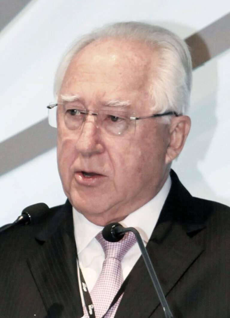 Horst Paulmann - Famous Businessperson