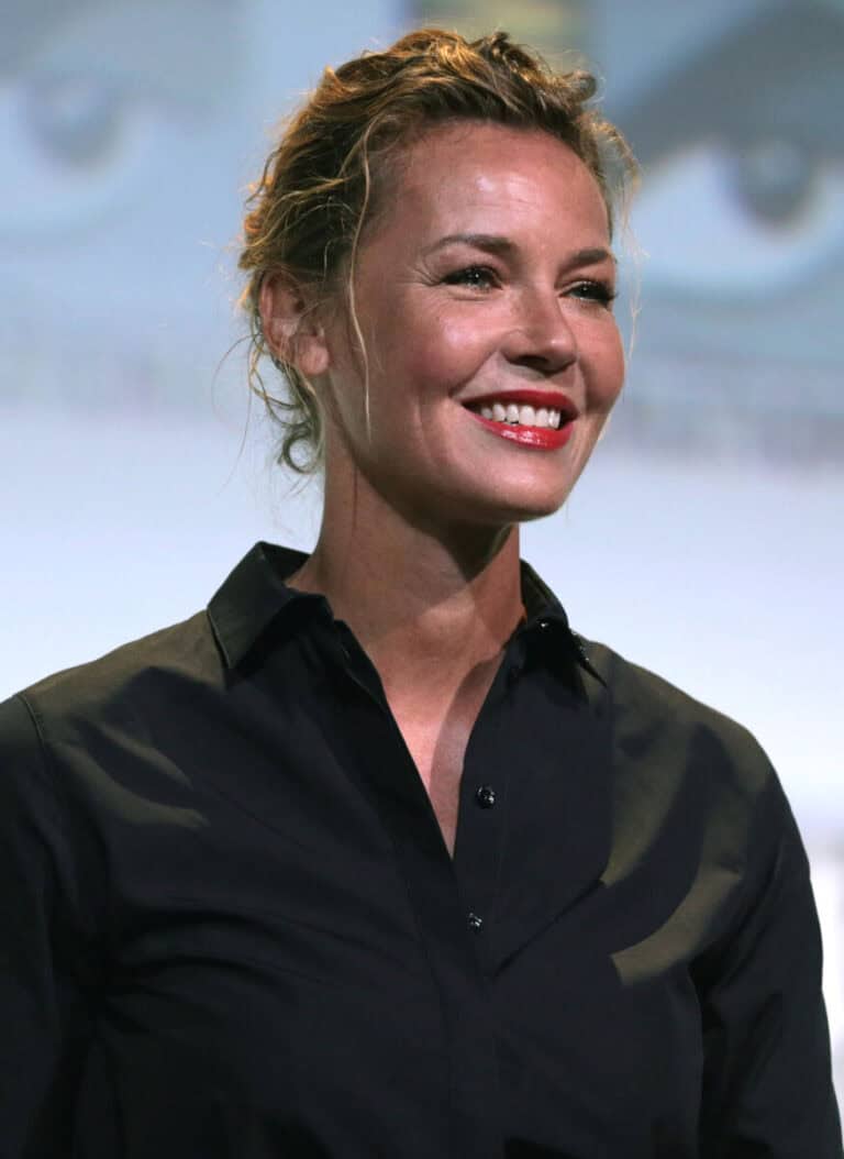 Connie Nielsen - Famous Actor