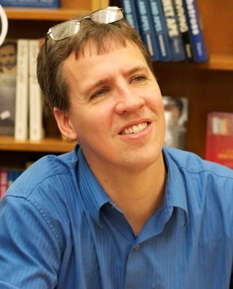 Jeff Kinney Net Worth, spouse, young children, awards, movies Famous