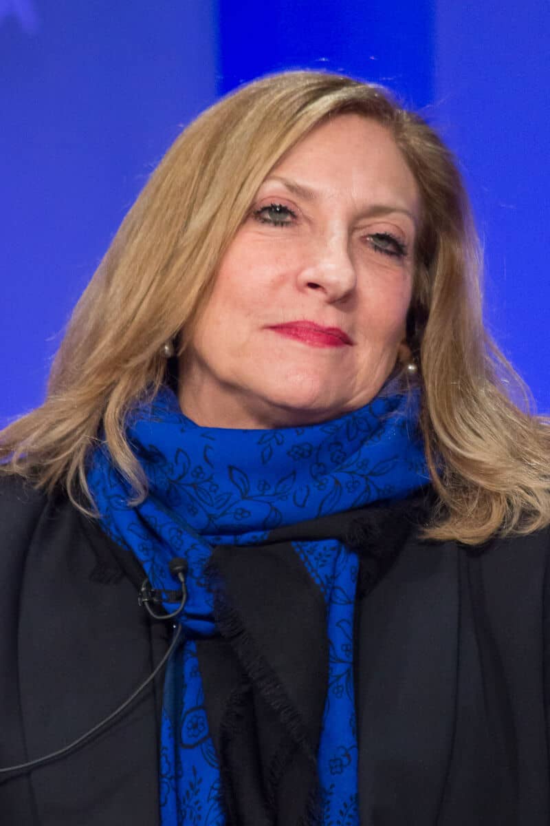 Lesli Linka Glatter Net Worth Details, Personal Info