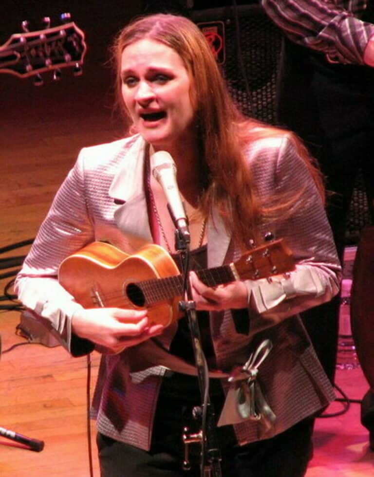 Madeleine Peyroux - Famous Singer