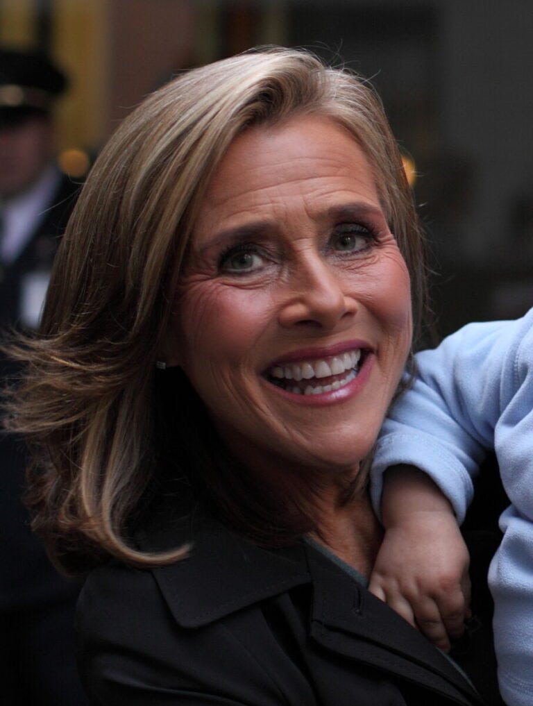 Meredith Vieira Net Worth, spouse, young children, awards, movies ...