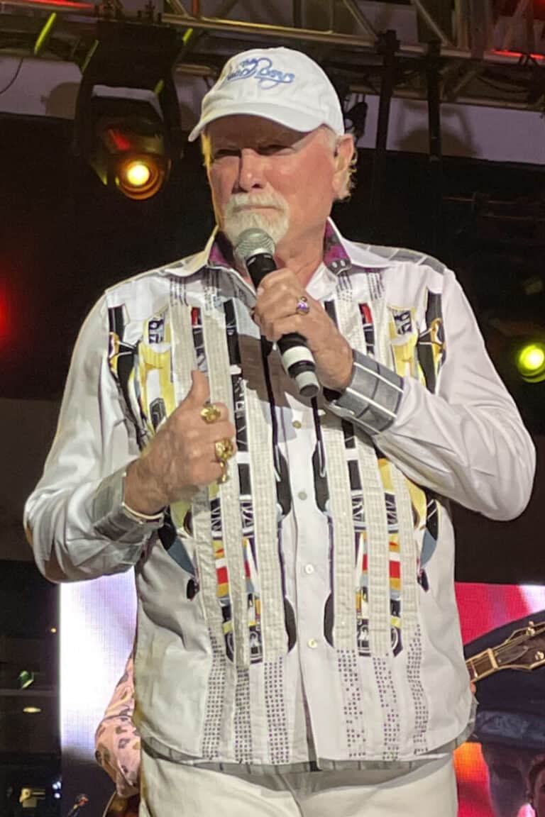 Mike Love Net Worth, spouse, young children, awards, movies Famous