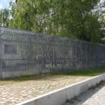 Bruce Nauman - Famous Designer