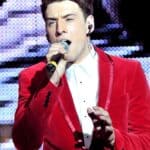 Taylor Henderson - Famous Singer-Songwriter